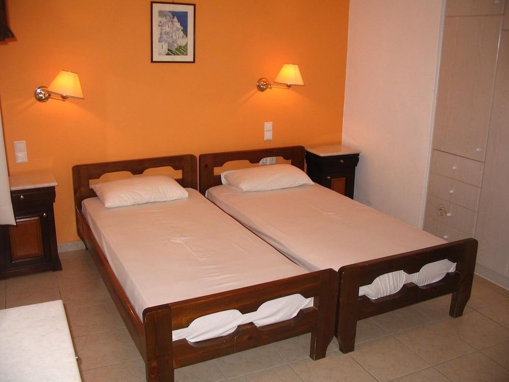 Markakis Studios Fira Town Екстер'єр фото